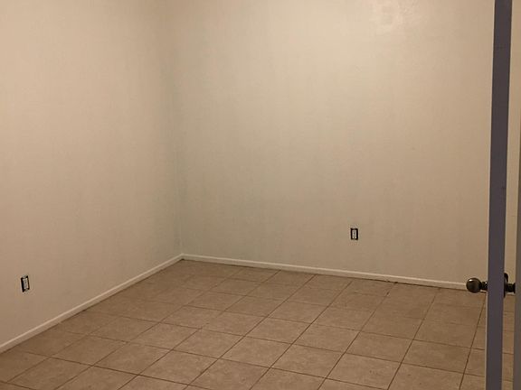 5th image of 26155 Elder Ave