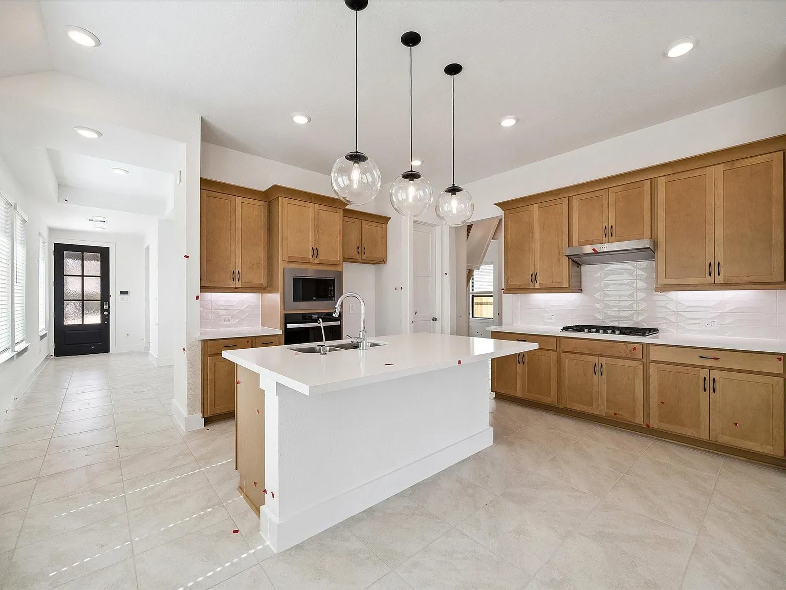4 bed, 3.5 bath, 2175 sqft, $2,999 — Photo 2