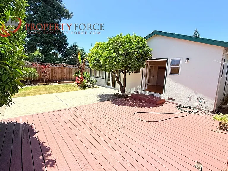 1623 Howard Ave — Photo 37