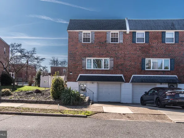 406 Burgess St, Philadelphia, PA 19116