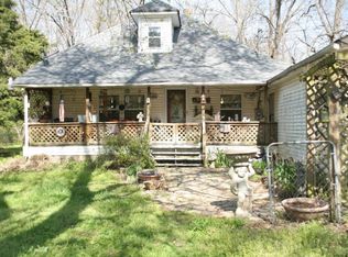 10217 Otter Dr, Neosho, MO 64850