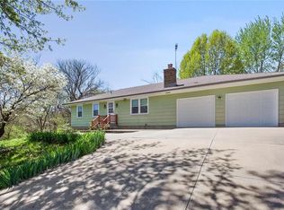 32201 E Colbern Rd, Oak Grove, MO 64075