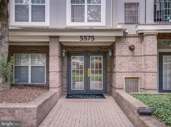 5575 Seminary Rd APT 405, Falls Church, VA 22041