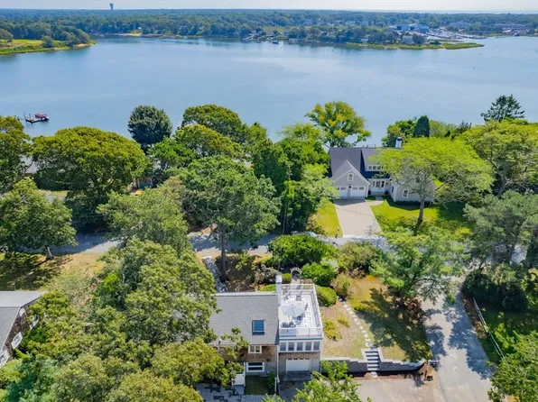 9 River St, South Yarmouth, MA 02664