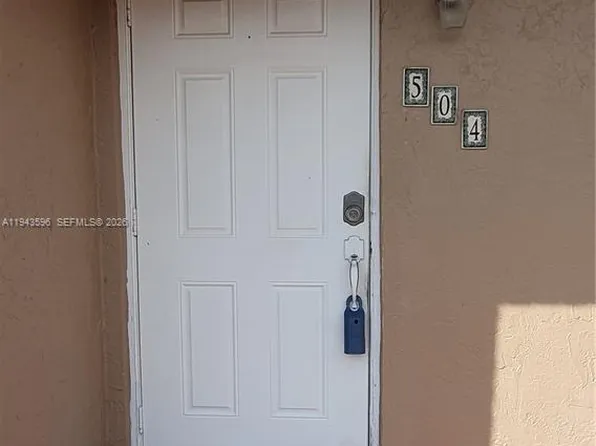 1921 SW 107th Ave APT 504, Miami, FL 33165