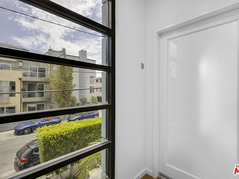 115 Galleon St #B — Photo 6