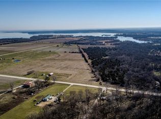 26552 Waverly Rd, Paola, KS 66071