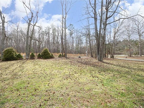 3rd image of 4421 Spoon Loop Rd