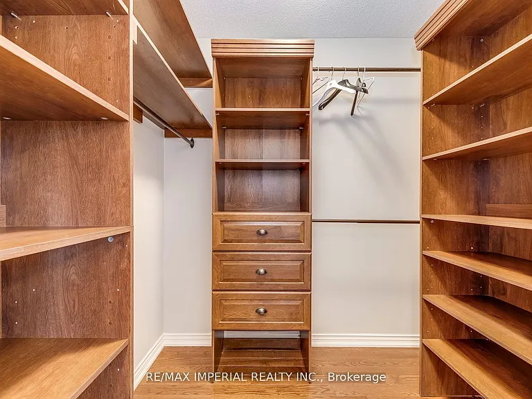 2800 Huntingdon Trl S — Photo 16