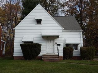 1955 Beverly Hills Dr, Euclid, OH
