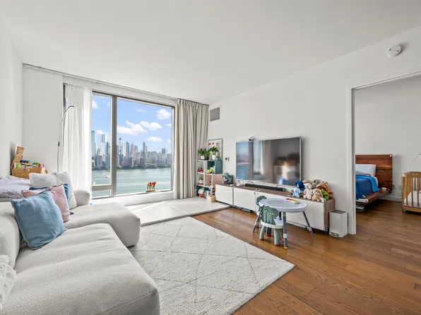 99 Hudson St, Jersey City, NJ