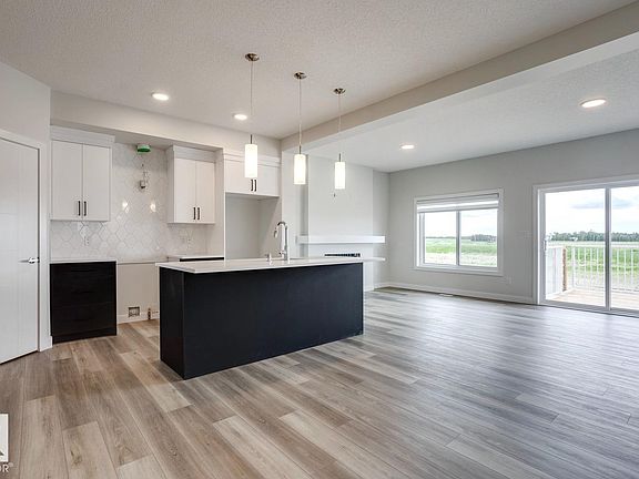 4th image of 308 Brae Way