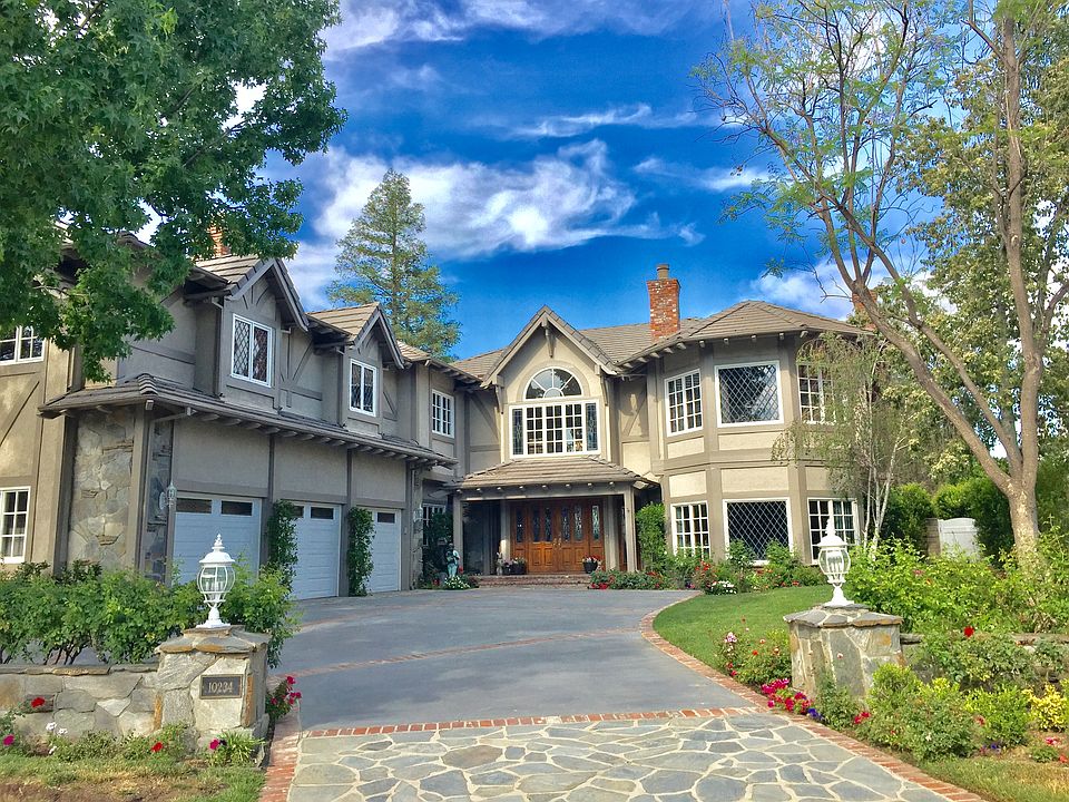1st image of 10234 Deerfield Ln