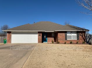 102 Cypress St, Centerton, AR 72719