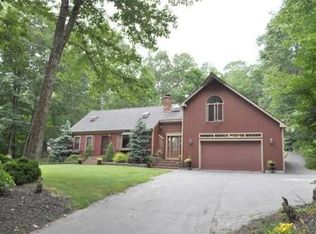 395 Brookfield Rd, Brimfield, MA 01010