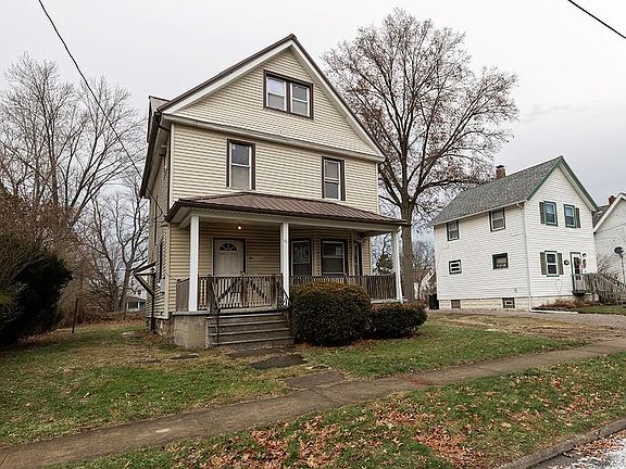2nd image of 119 Erie St