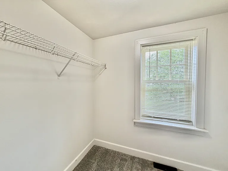 216 Carpenter St #2 — Photo 10