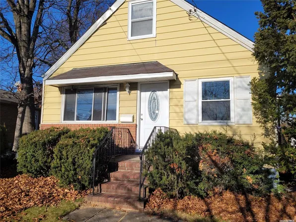 131 Copiague Street, Valley Stream, NY 11580