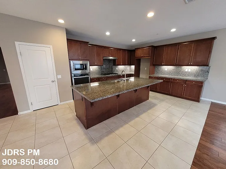 14425 Willamette Ave — Photo 2