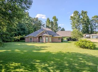 124 County Road 1120 W, Maud, TX 75567