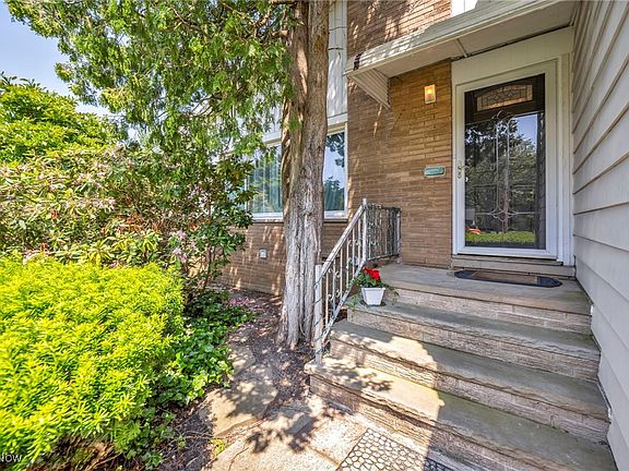 4th image of 1019 Rose Blvd