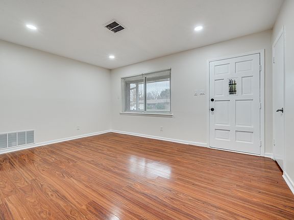 4th image of 13809 Janwood Ln