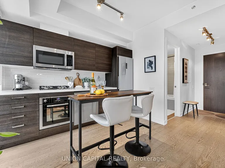 11 Charlotte St #1004 — Photo 7