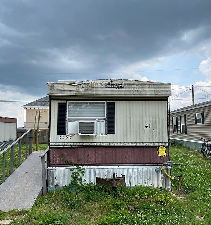 2nd image of 3810 S Thompson St #41