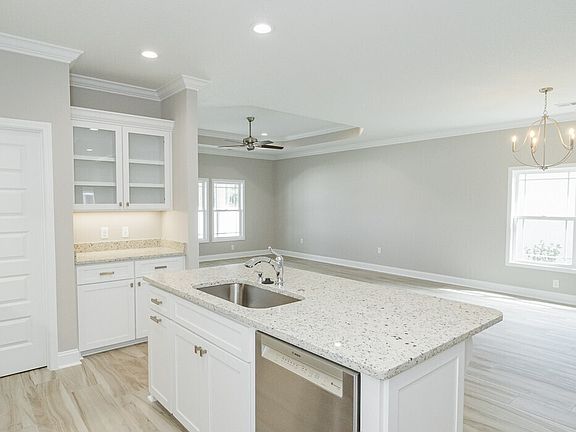 5th image of 212 The Villas Way