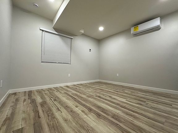 4th image of 4148 Van Dyke Ave #D