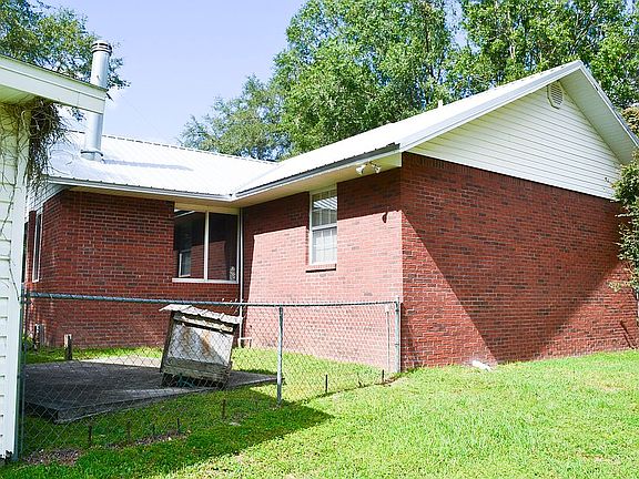 2nd image of 6350 Andrews St E