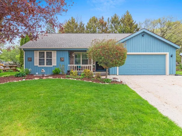 3718 Shepherd LANE, Manitowoc, WI 54220