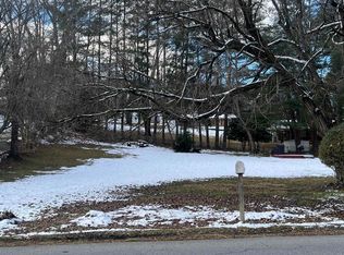 17 Staples St, Radford, VA 24141