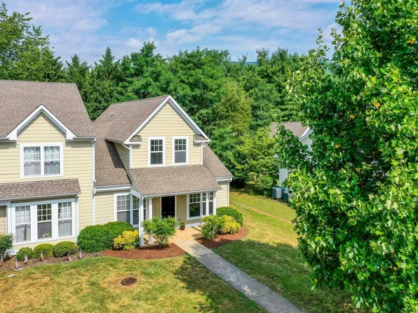1110 Edmond Ct, Crozet, VA 22932