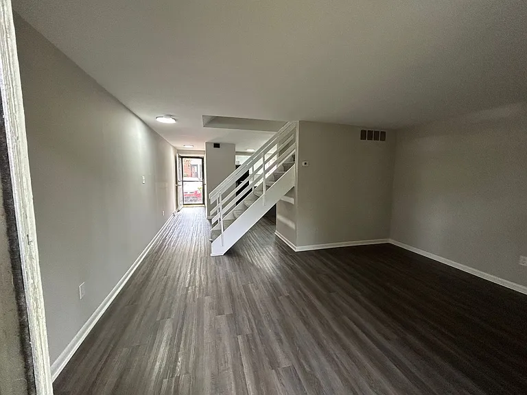 Coventry Court Townhomes — Photo 83