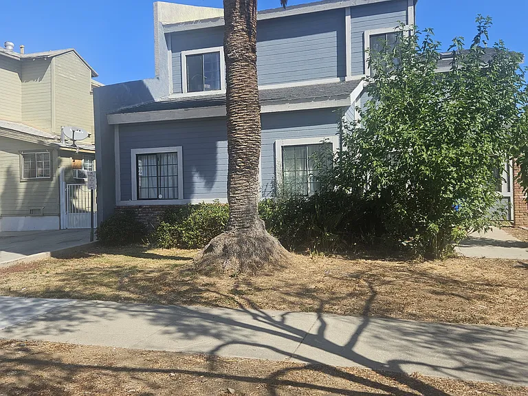 703 W Graham Ave #C — Photo 11