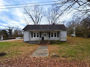 309 Hollingsworth St, Eden, NC 27288