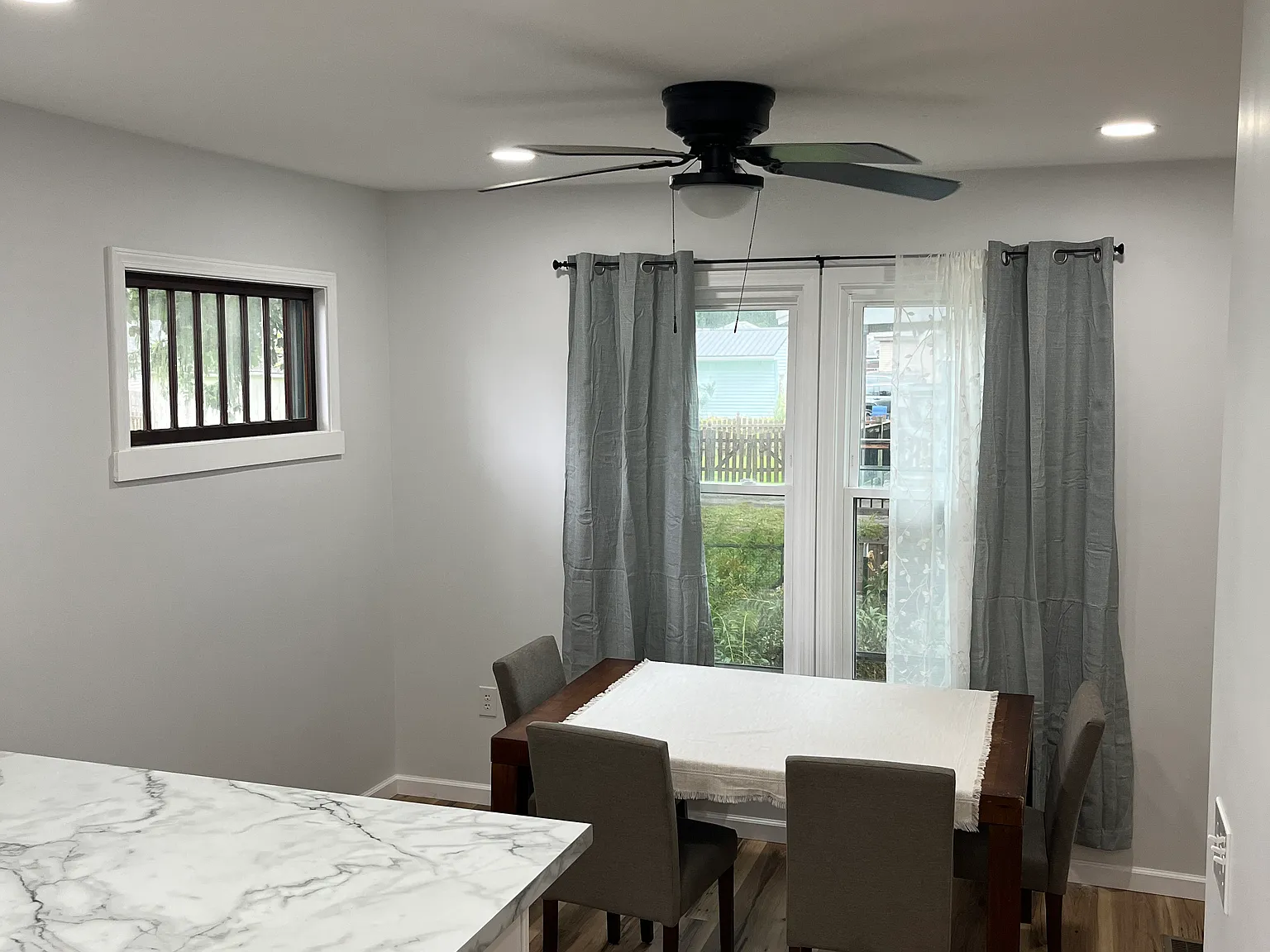 3 bed, 1.5 bath, $2,400 — Photo 4