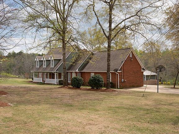3rd image of 84 Lee Road 851