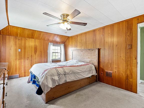 3rd image of 17 Lilly Ln