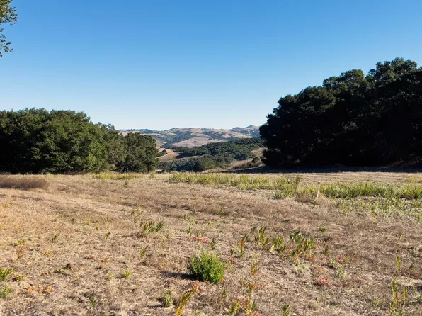 7 Holding Field Run, Carmel, CA 93923