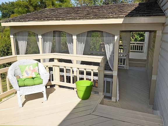 Screened Deck