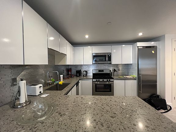 3rd image of 1730 Sawtelle Blvd APT 306