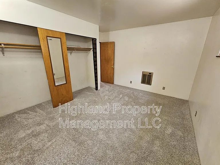 1170 NE Harvey Rd #B — Photo 10