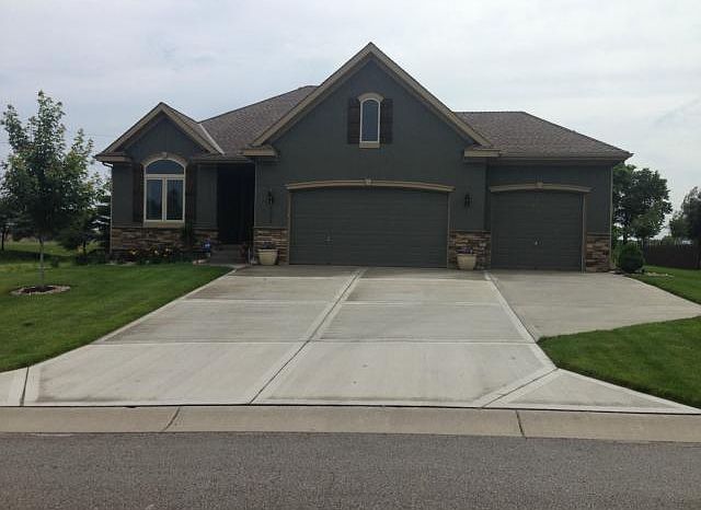 1st image of 4226 NE Park Springs Ct