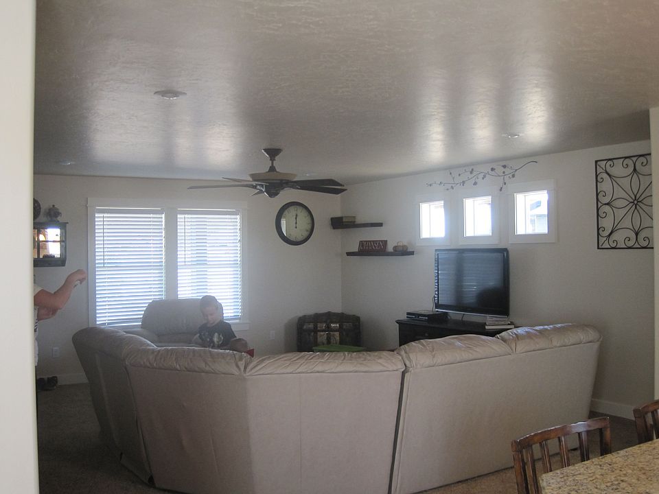 2nd image of 12027 Fieldstone Pl
