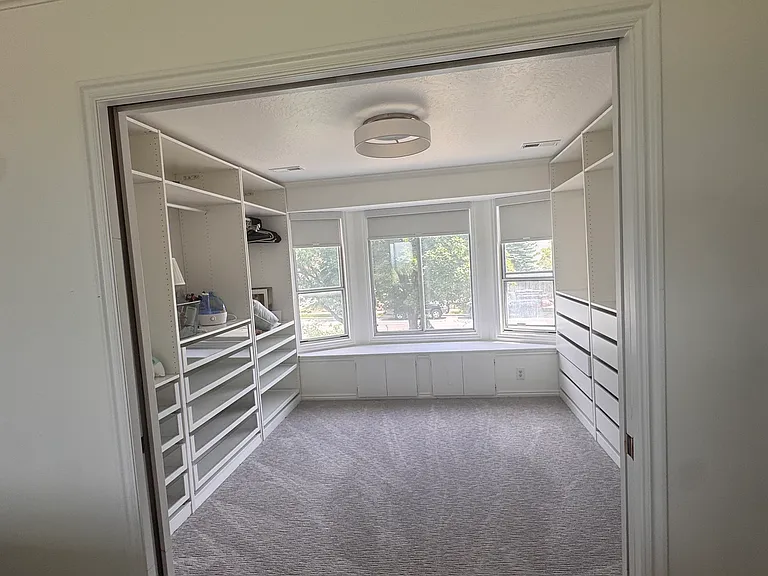 E Brighton Ridge Dr — Photo 2