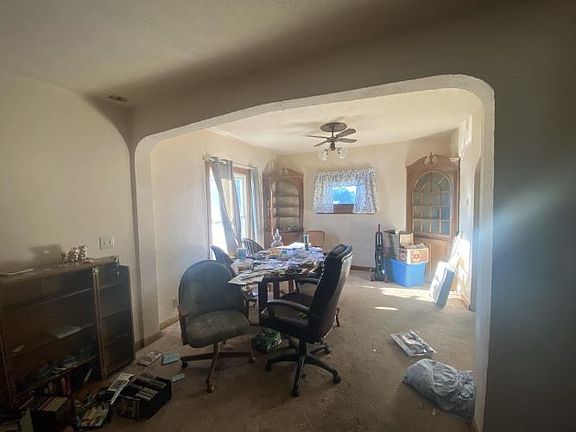 5th image of 701 E Center St