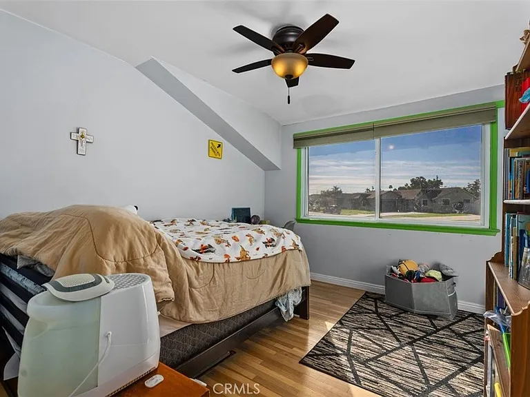 314 S Velva Pl — Photo 8