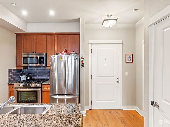 3rd image of 400 Washington Avenue #314